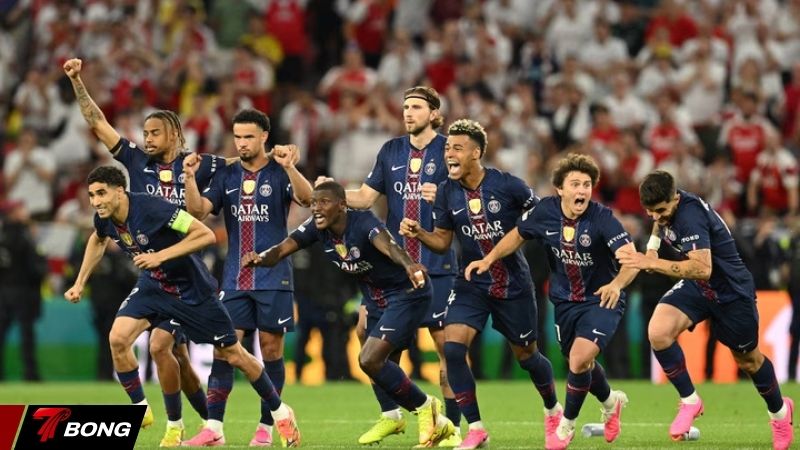 PSG lên ngôi C1 sau màn đấu súng cân não